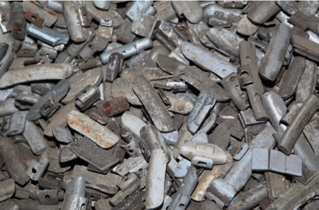 Zinkové závaží s Fe (pneu)