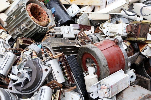 Elektromotory a trafa do 10 kg (Cu vinutí a bez ře